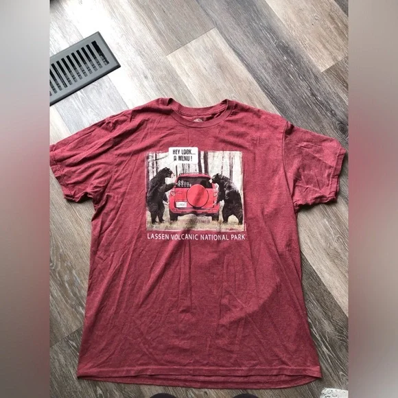 Red Lassen Volcanic National Park T-Shirt Mend XL - Picture 1 of 3